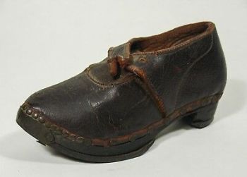 1800s shoe.jpg